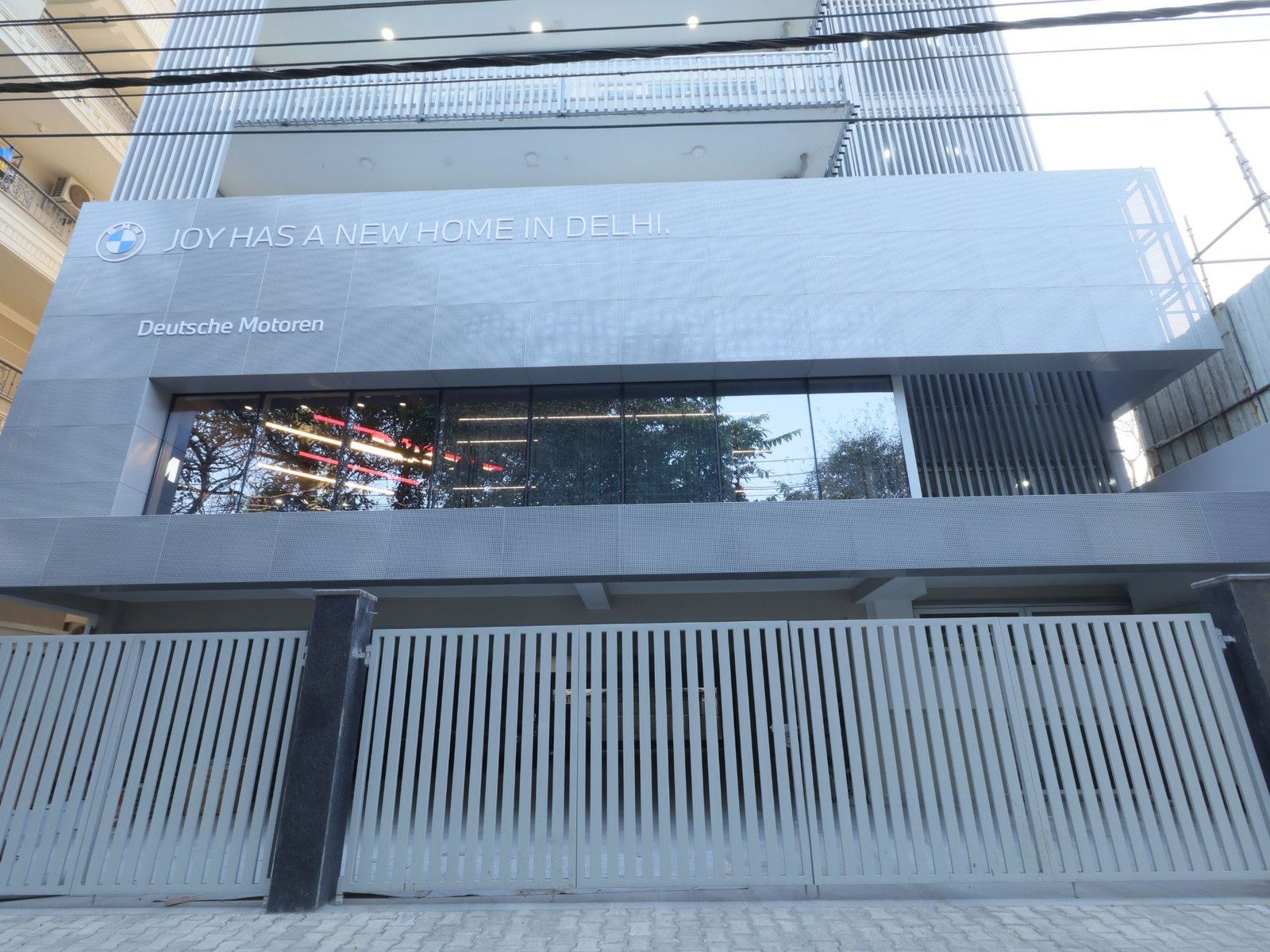 BMW South Delhi Store Image (2)