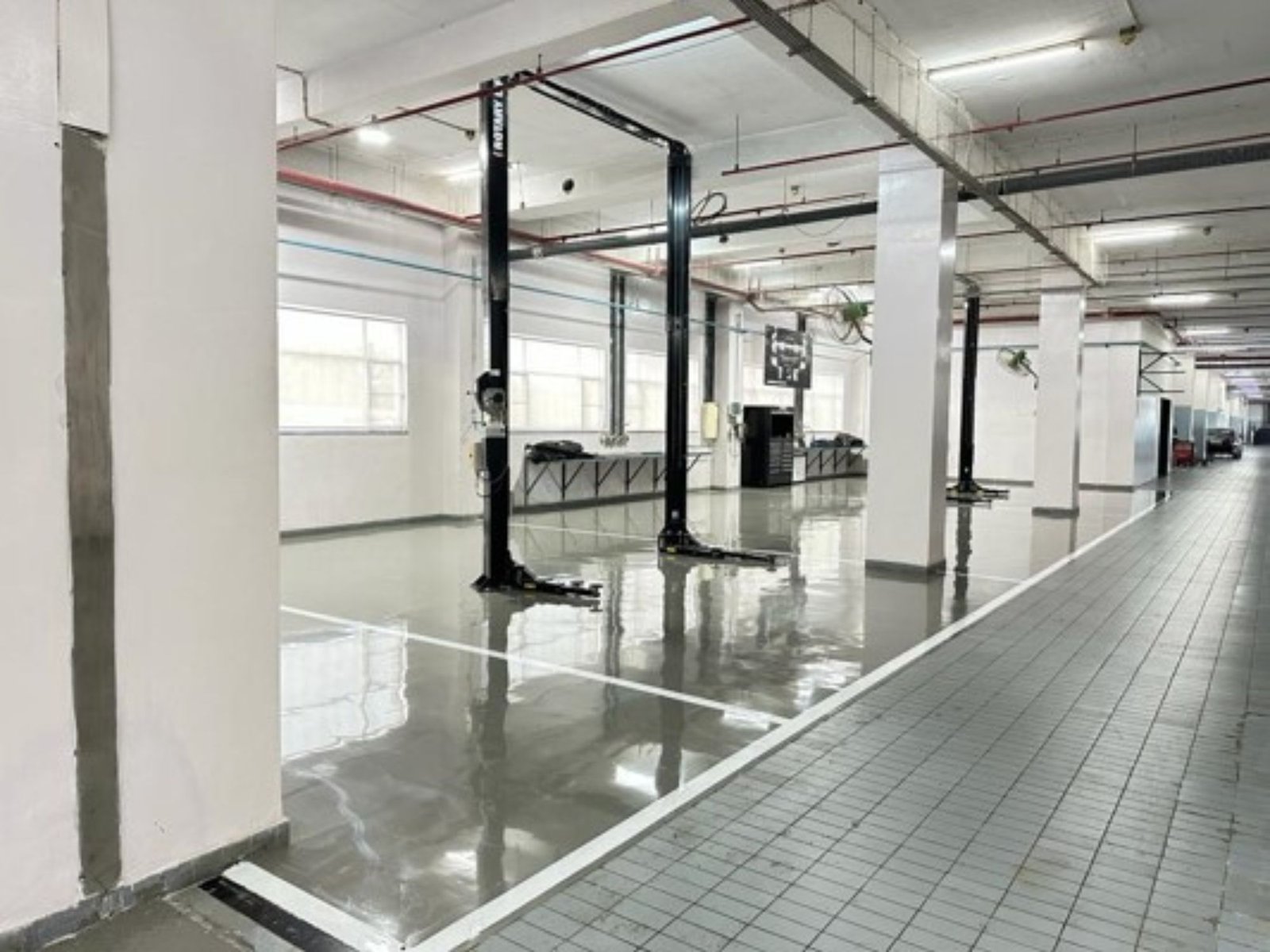 Lamborghini New Delhi Store Image (4)