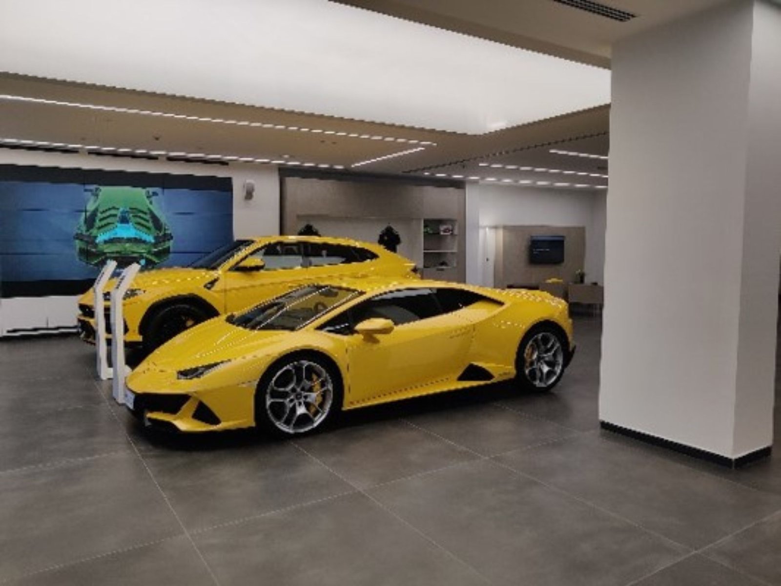 Lamborghini New Delhi Store Image (9)