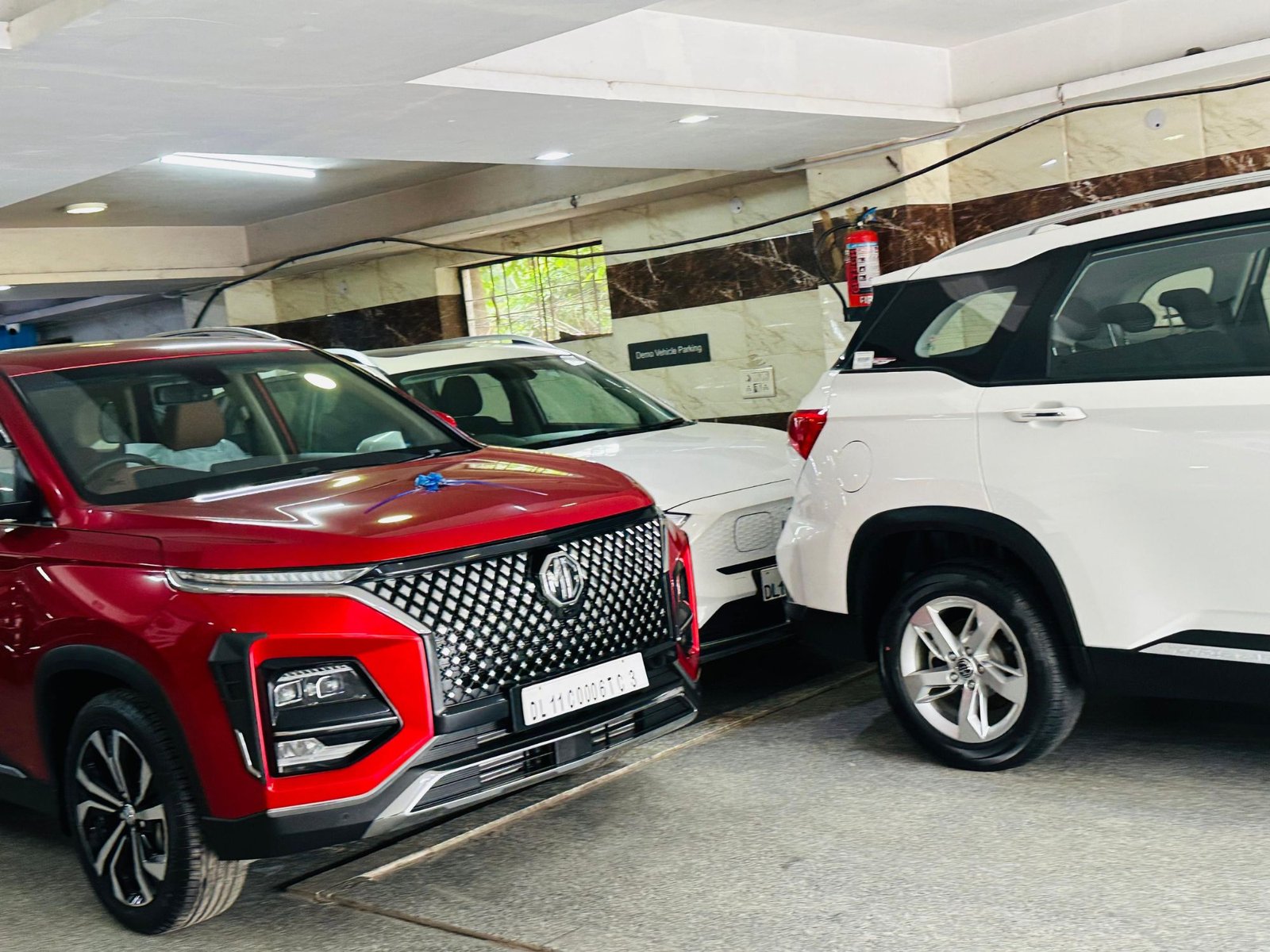 Morris Garages Delhi Prashant Vihar Store Image (11)