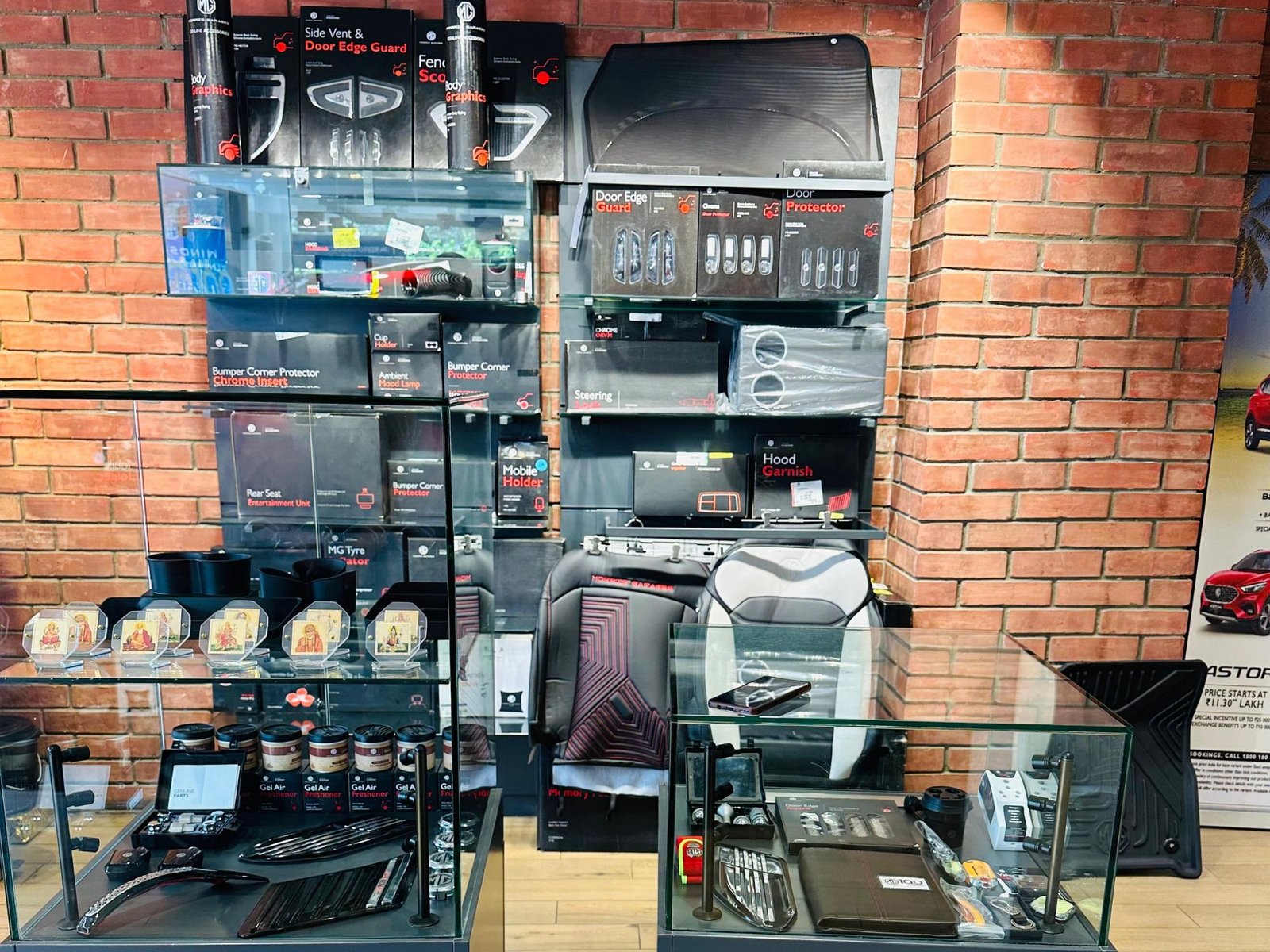 Morris Garages Delhi Prashant Vihar Store Image (13)